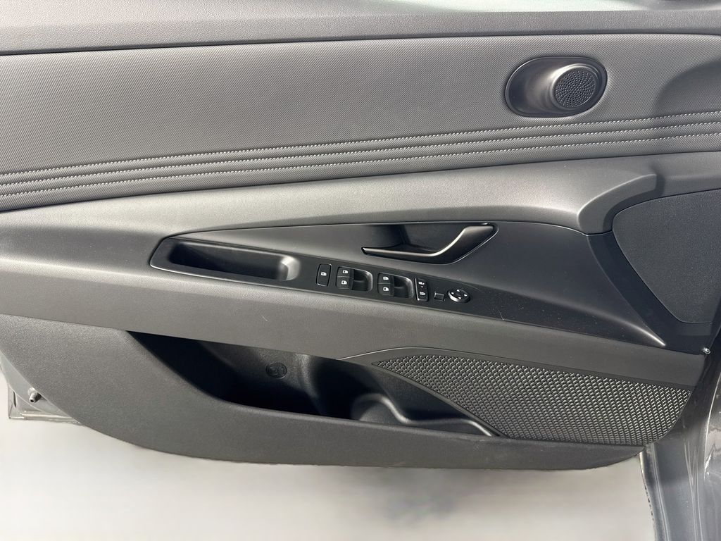 2026 Hyundai Elantra SEL Sport - Photo 12