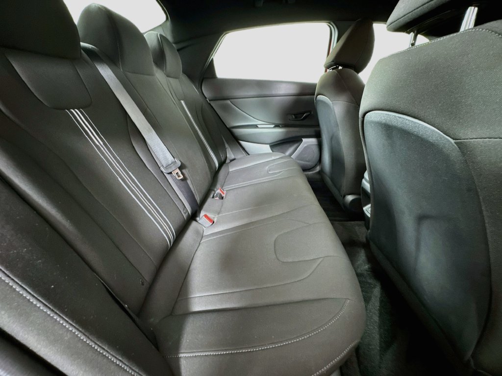 2025 Hyundai Elantra SEL - Photo 28