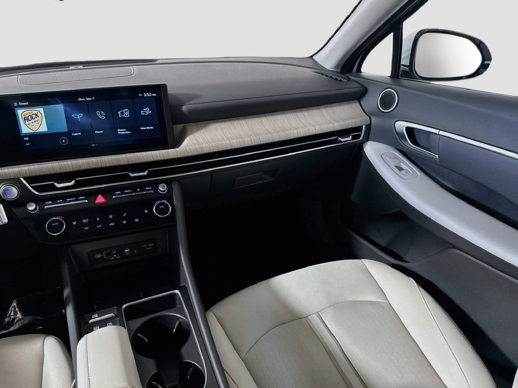 2025 Hyundai Sonata Hybrid SEL - Photo 24
