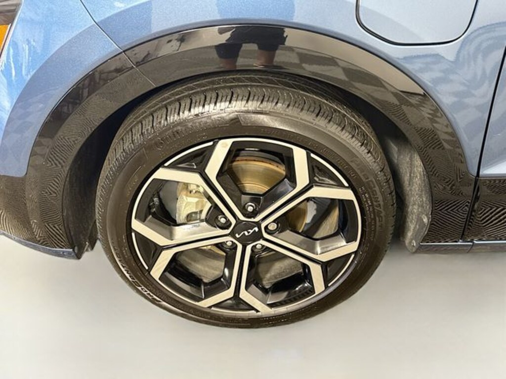 Used 2023 Kia Niro Plug-In Hybrid SX SUV