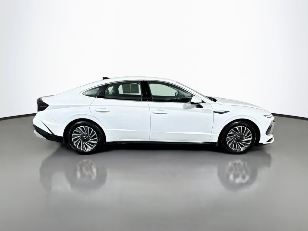 2025 Hyundai Sonata Hybrid SEL - Photo 9