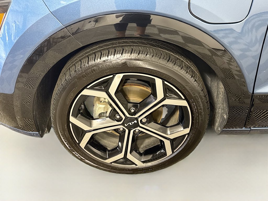 2023 Kia Niro SX Touring - Photo 4