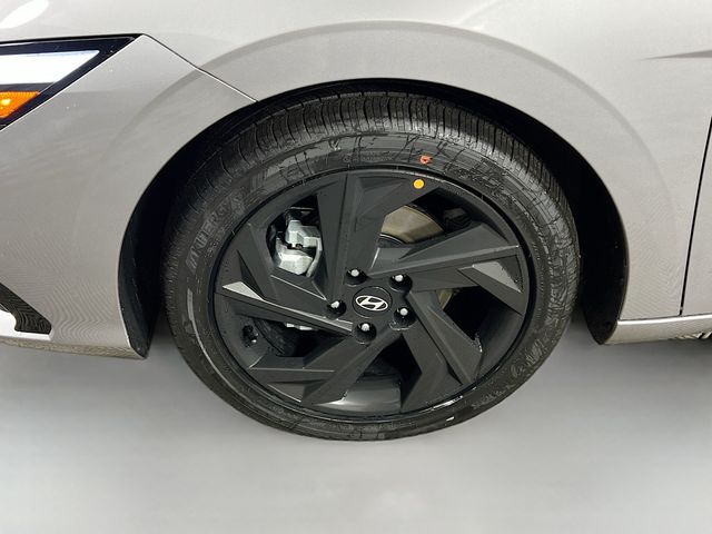 2026 Hyundai Elantra SEL - Photo 4