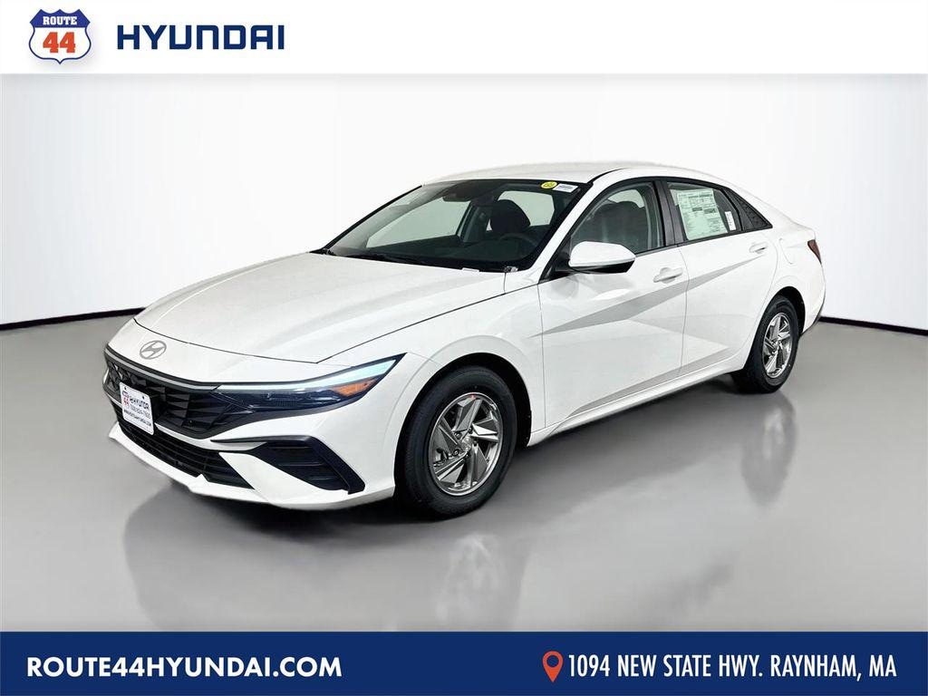 New 2026 Hyundai Elantra SE Sedan