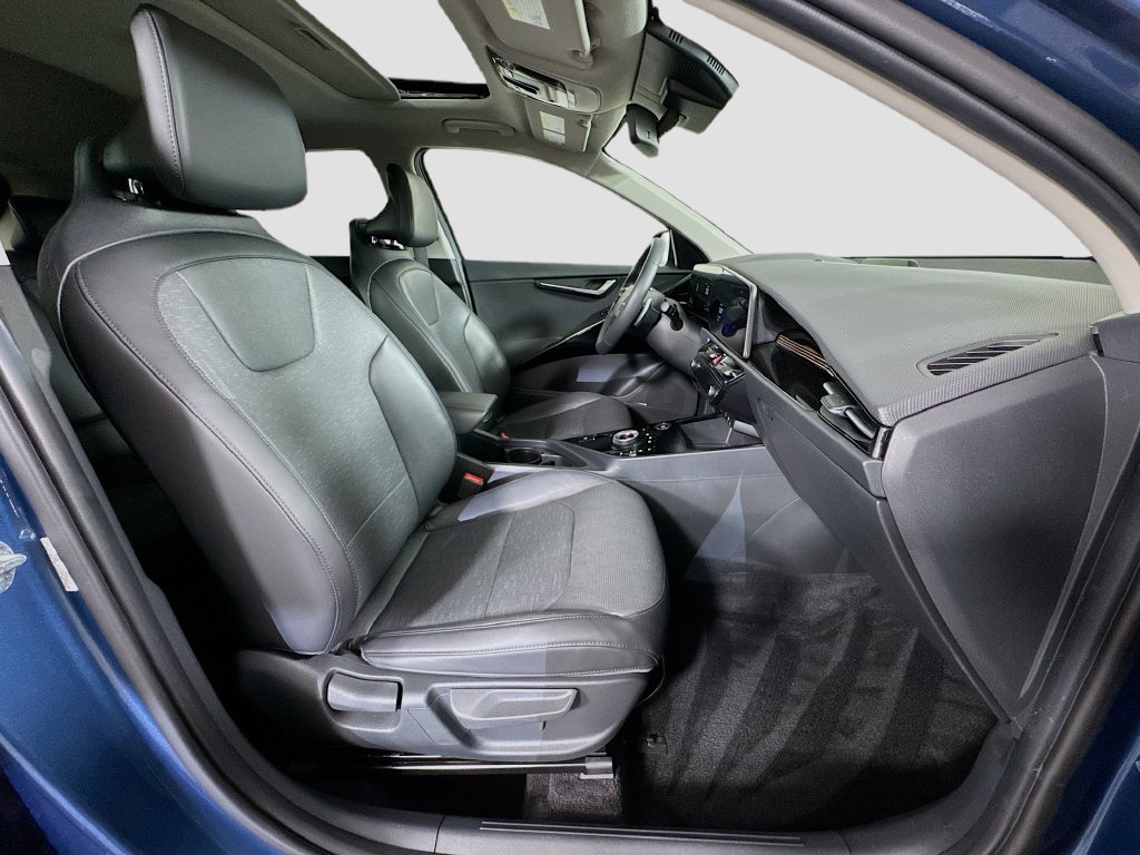 2023 Kia Niro SX Touring - Photo 30