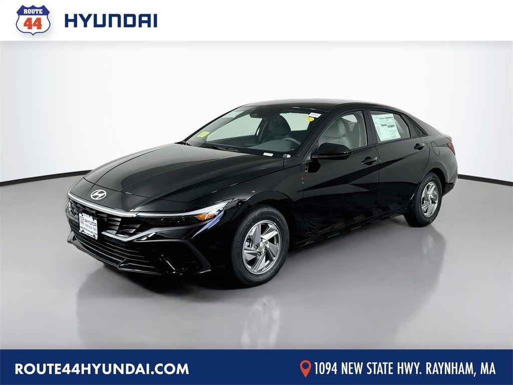 New 2026 Hyundai Elantra SE Sedan