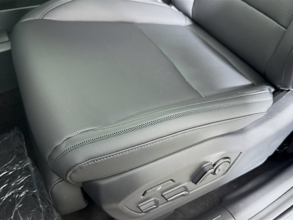 2026 Hyundai Santa Fe Calligraphy - Photo 17