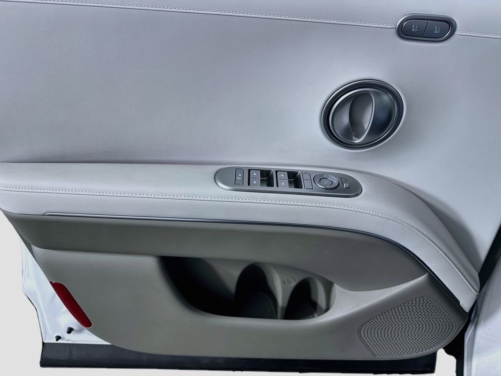 2026 Hyundai Palisade Limited - Photo 12