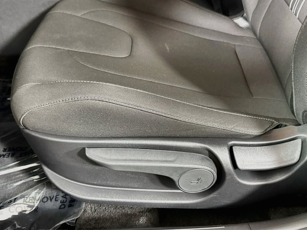 2025 Hyundai Elantra SEL - Photo 15
