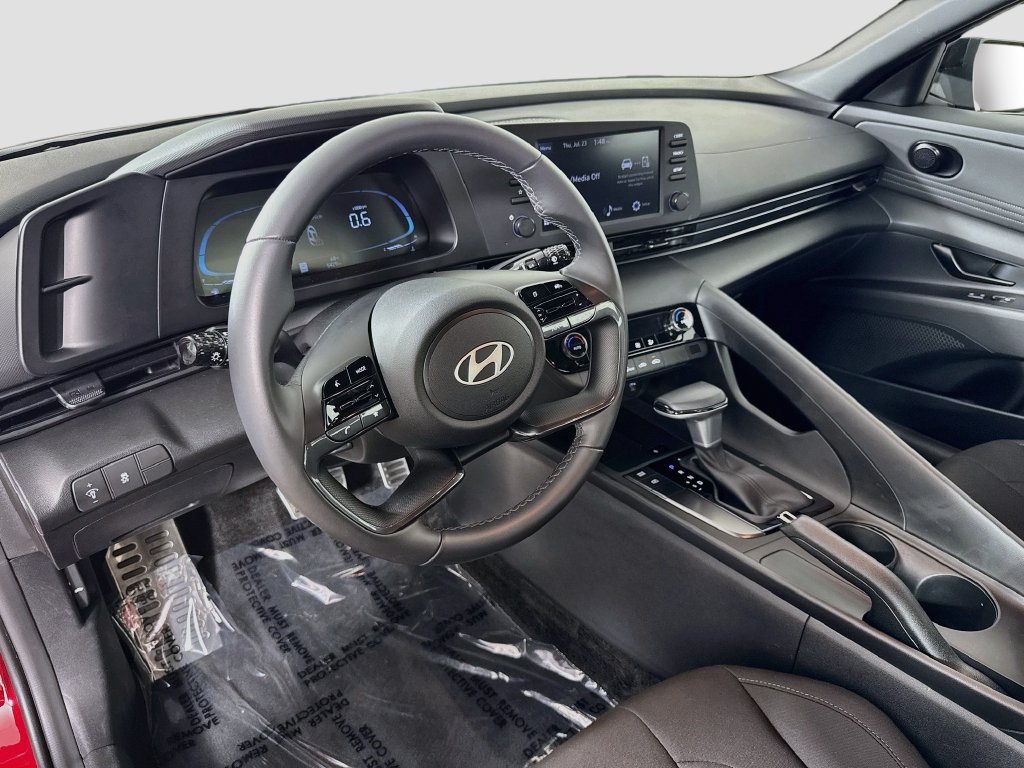2025 Hyundai Elantra SEL - Photo 18