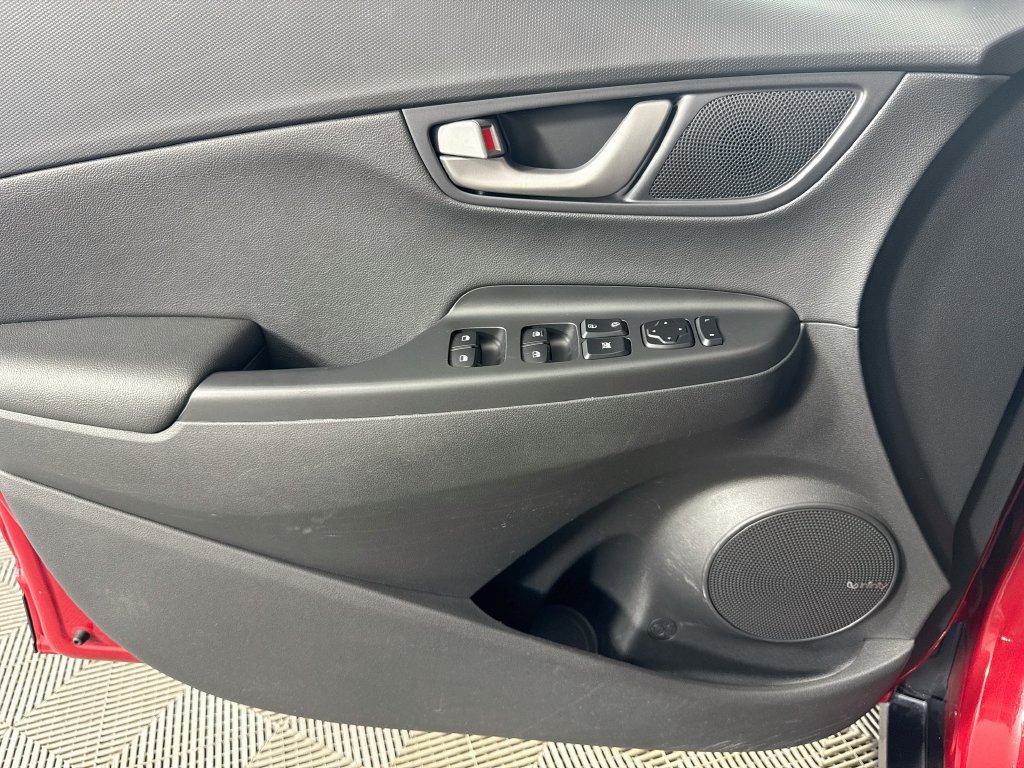 2021 Hyundai Kona Limited - Photo 13