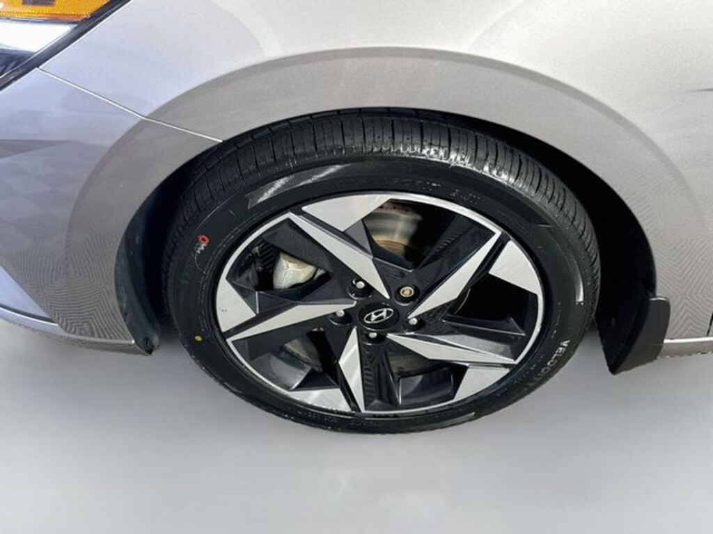 Used 2023 Hyundai Elantra SEL Sedan