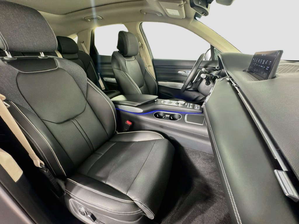 2023 GENESIS GV70 Advanced - Photo 30