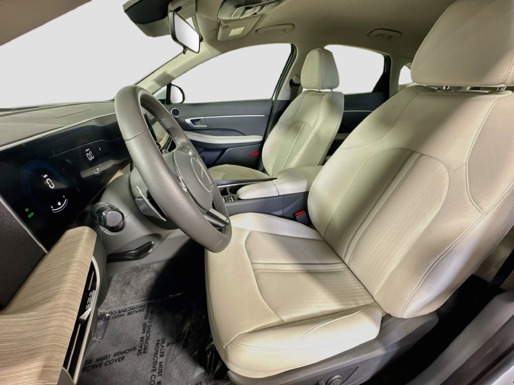 2025 Hyundai Sonata Hybrid SEL - Photo 17