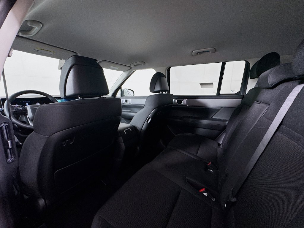 2026 Hyundai Santa Fe SE - Photo 28