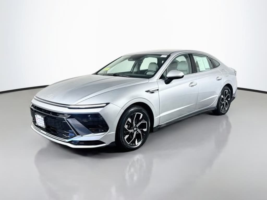 Used 2024 Hyundai Sonata SEL Sedan