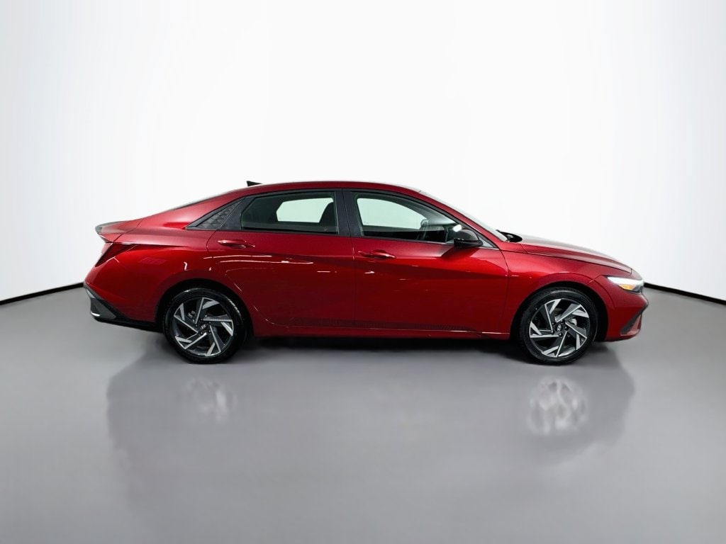 2025 Hyundai Elantra SEL - Photo 9
