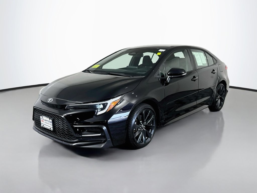 Used 2024 Toyota Corolla SE Sedan