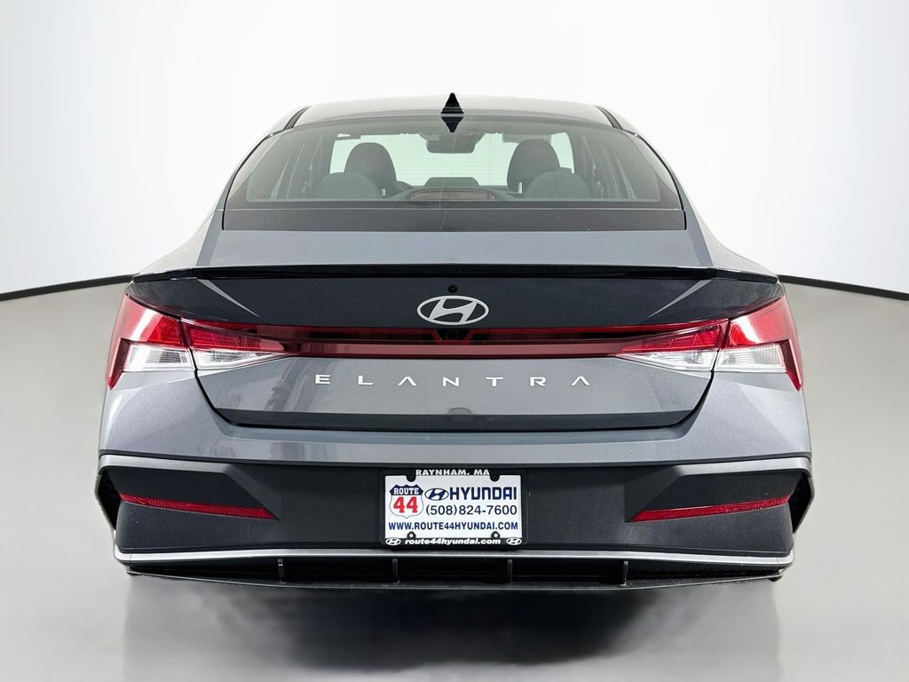 2026 Hyundai Elantra SEL Sport - Photo 7