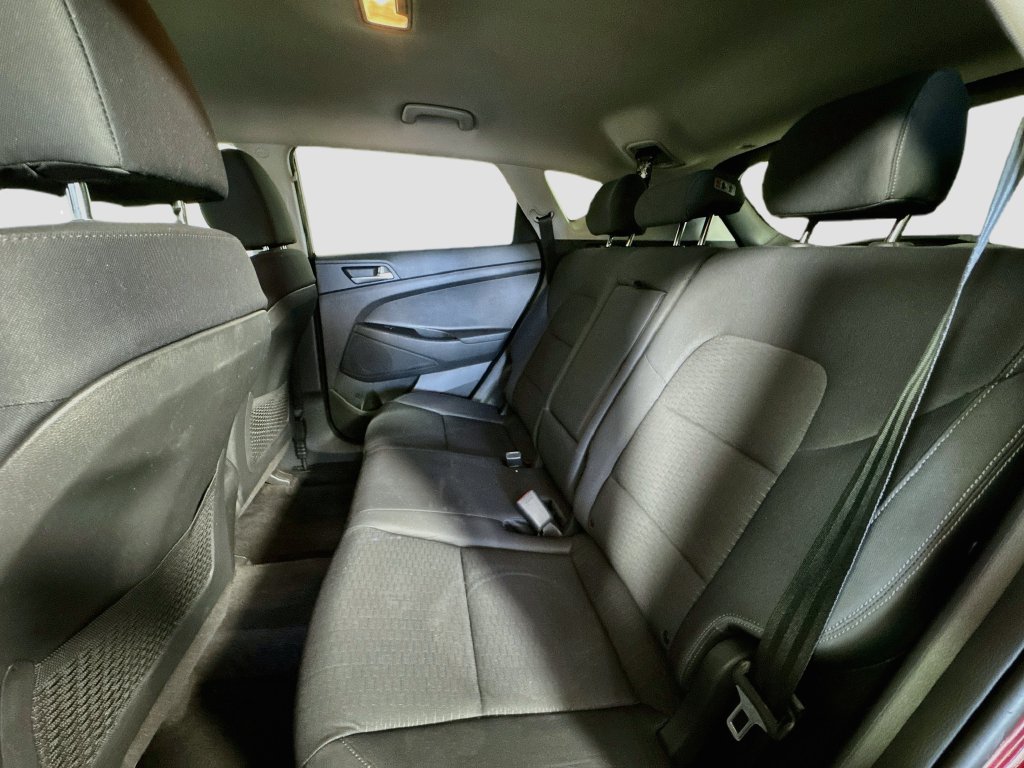 2020 Hyundai Tucson SE - Photo 24
