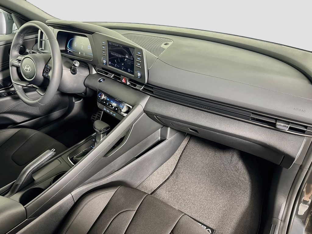 2026 Hyundai Elantra SEL Sport - Photo 30