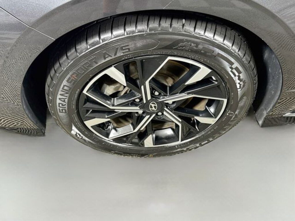 Used 2024 Hyundai Sonata SEL Sedan