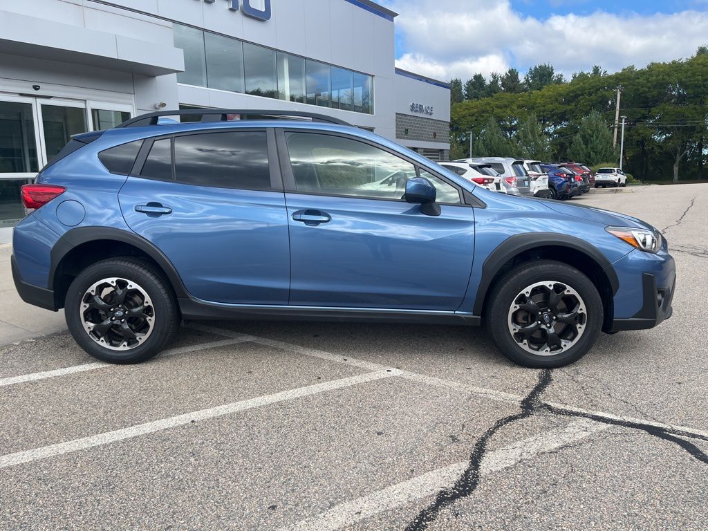 2022 Subaru Crosstrek Premium photo 2