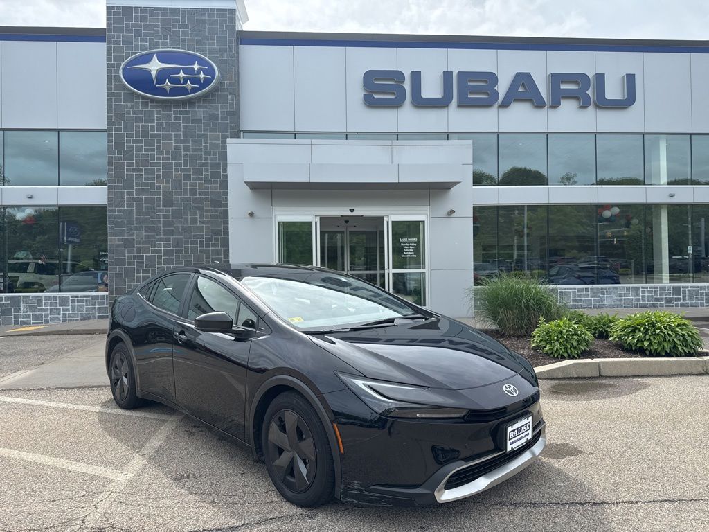 2024 Toyota Prius Prime SE's photo