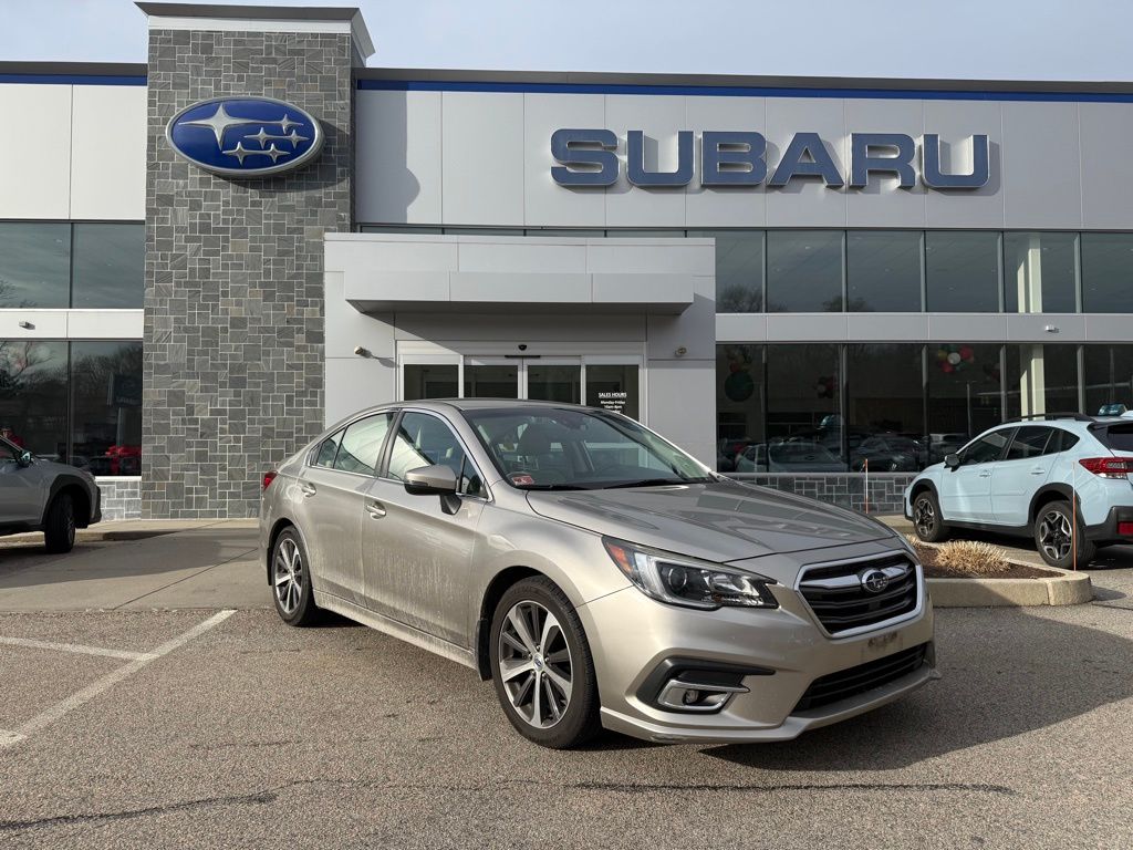 2019 Subaru Legacy Limited's photo