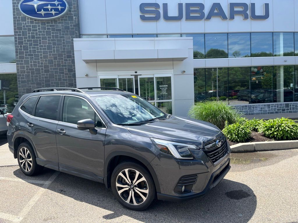 2023 Subaru Forester Limited's photo