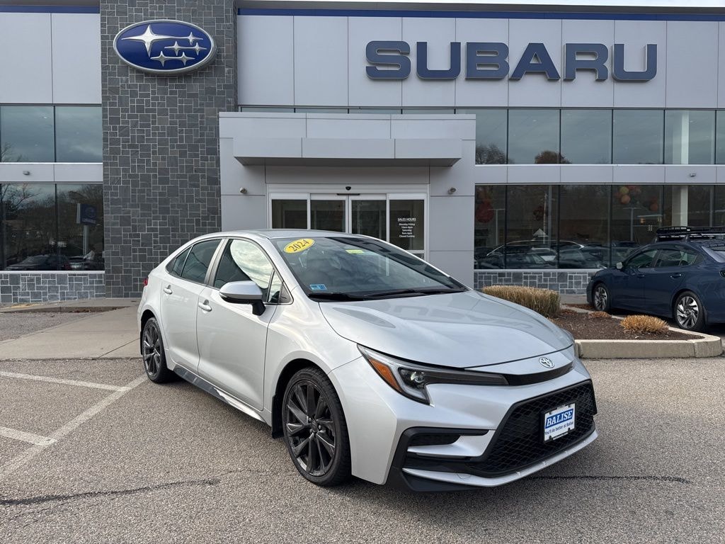 Used 2024 Toyota Corolla SE Sedan