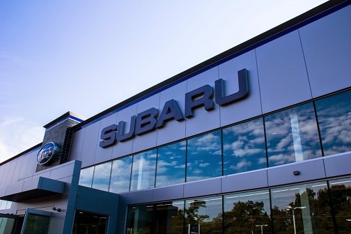Balise Subaru dealership building