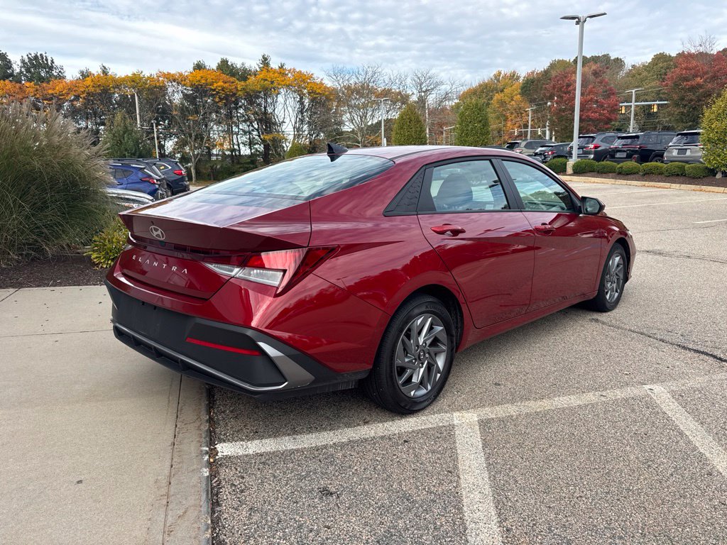 Used 2024 Hyundai Elantra SEL with VIN KMHLM4DG8RU815676 for sale in West Warwick, RI
