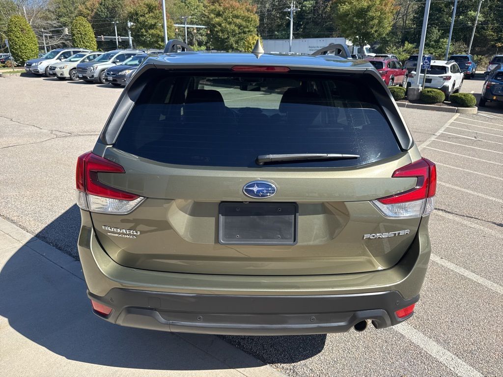 2023 Subaru Forester Limited photo 2