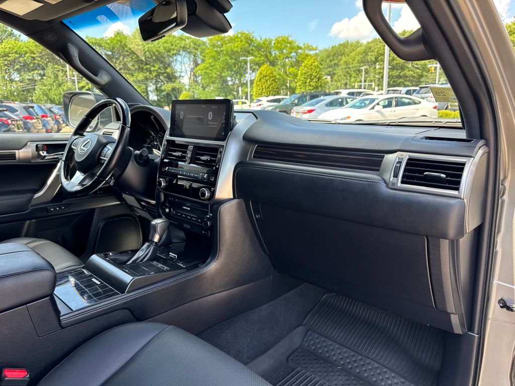 2023 Lexus GX PREMIUM - Photo 9