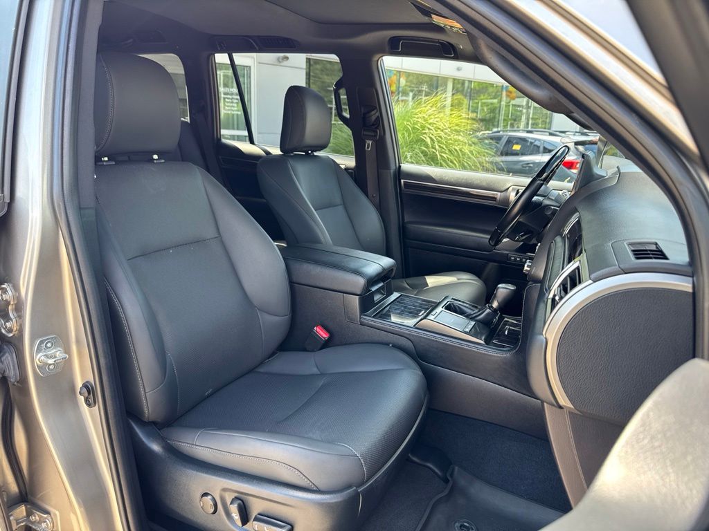 2023 Lexus GX PREMIUM - Photo 8