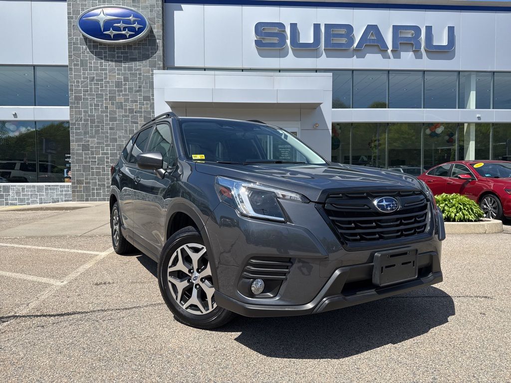 2023 Subaru Forester Premium's photo
