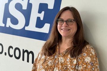 Staff member Elizabeth Maia from ID_0bd1f42e2dd4