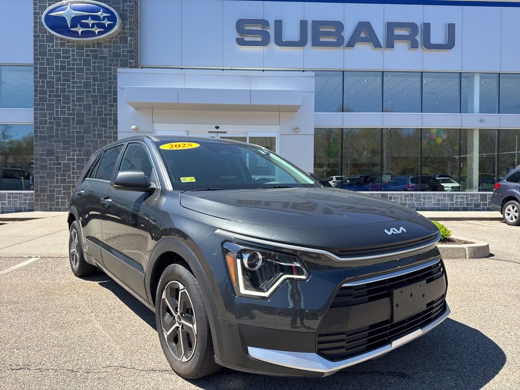 2025 Kia Niro LX
