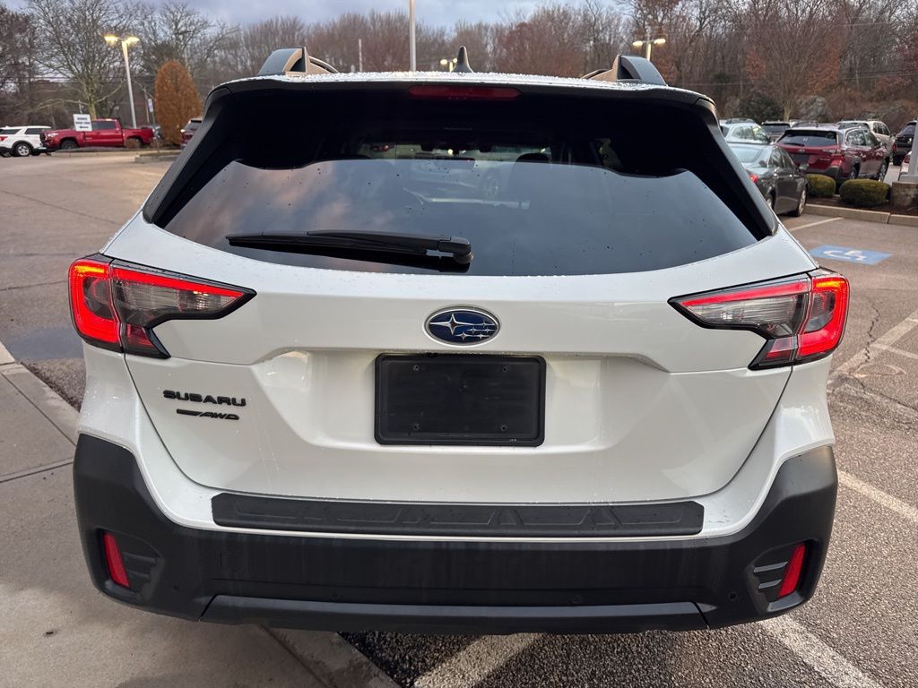 2022 Subaru Outback Onyx Edition photo 3