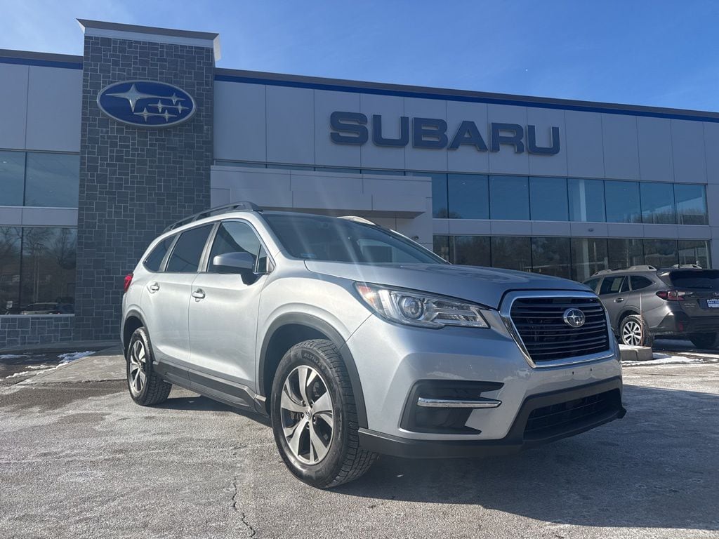2022 Subaru Ascent Premium's photo