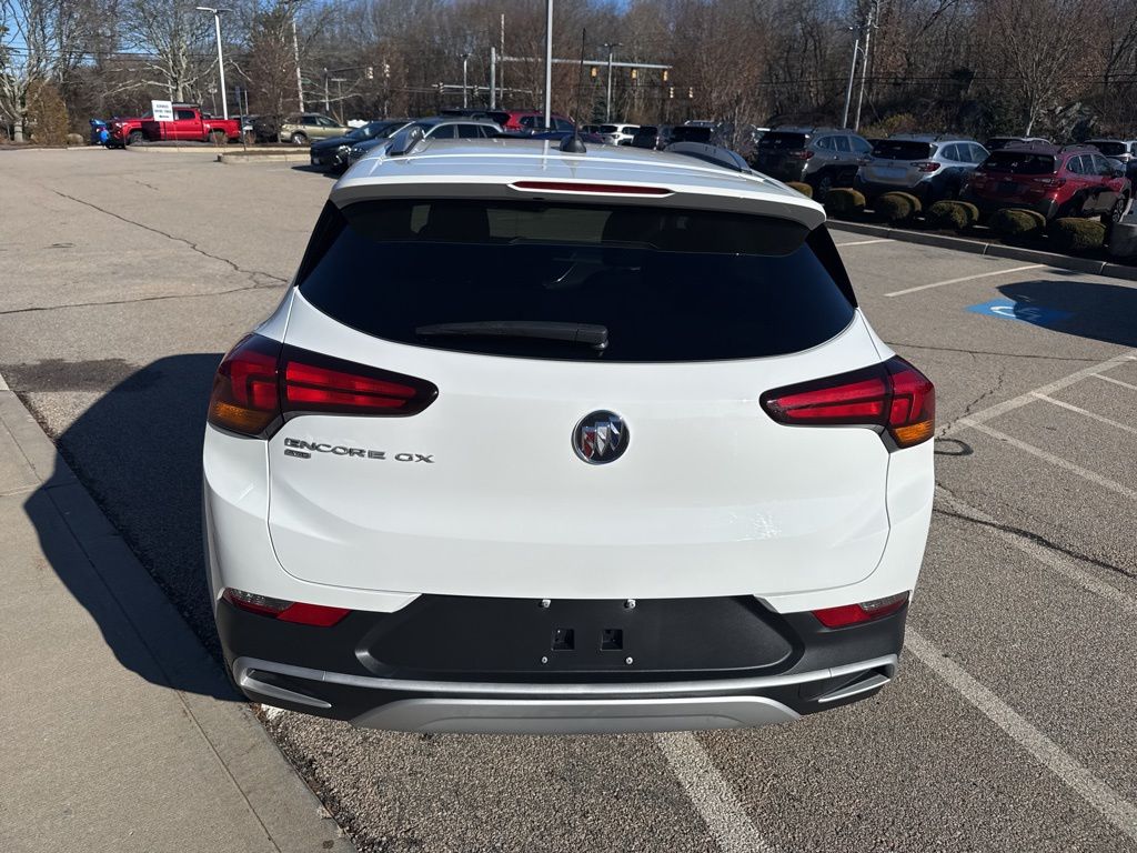 2022 Buick Encore GX Select photo 2