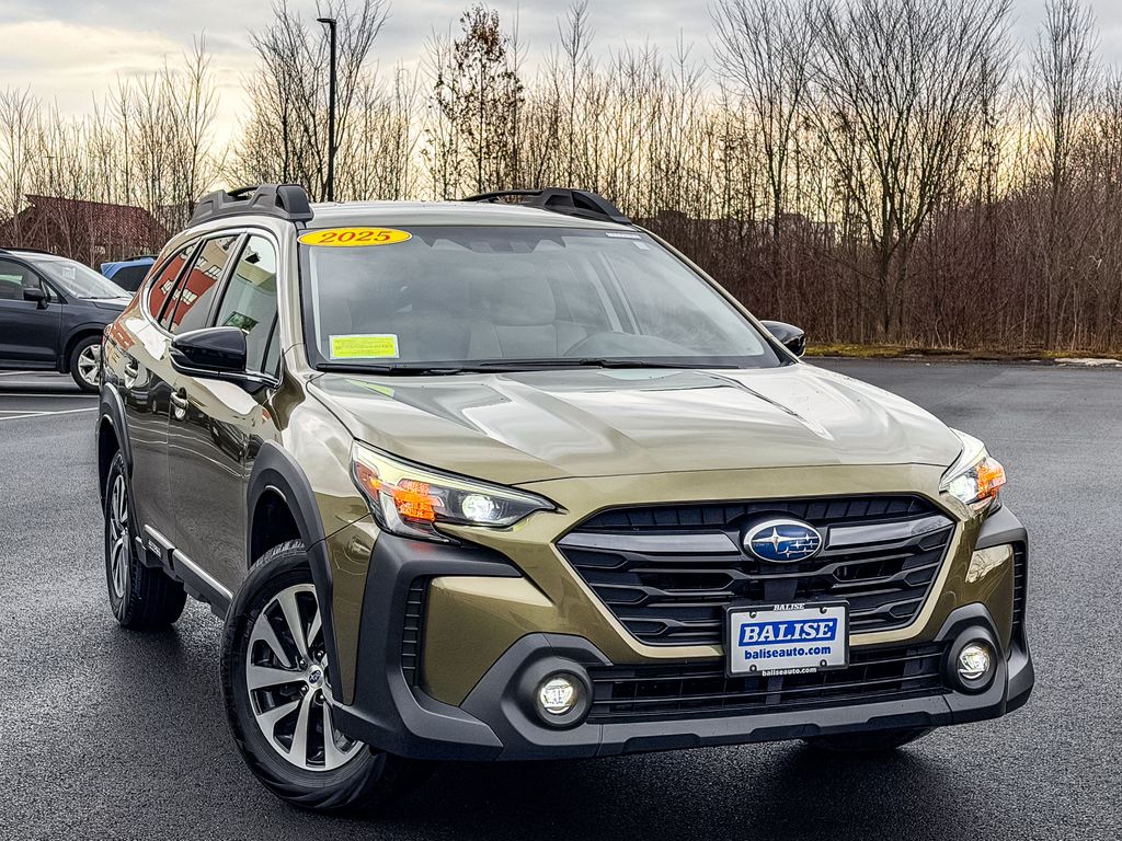 2025 Subaru Outback Premium's photo