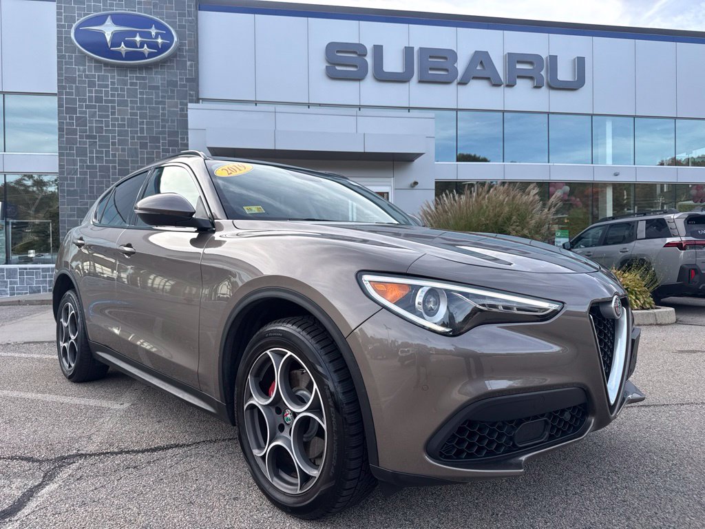2019 Alfa Romeo Stelvio Sport