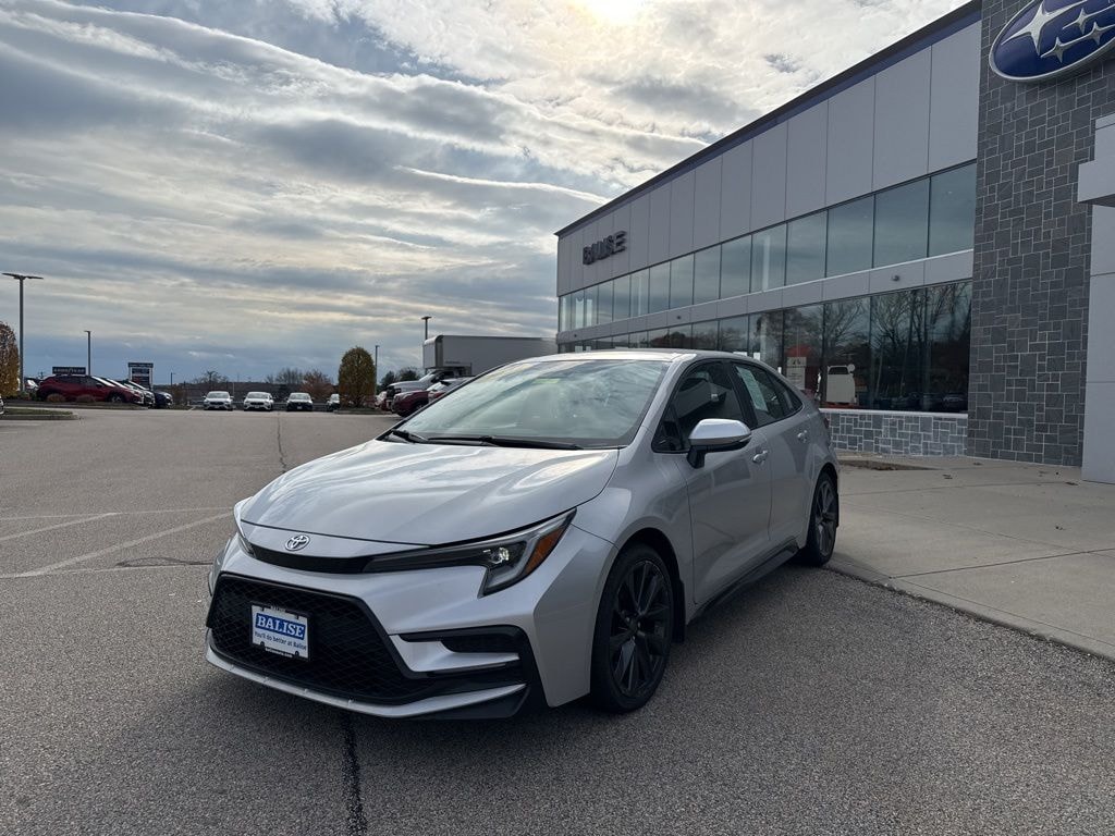Used 2024 Toyota Corolla SE Sedan