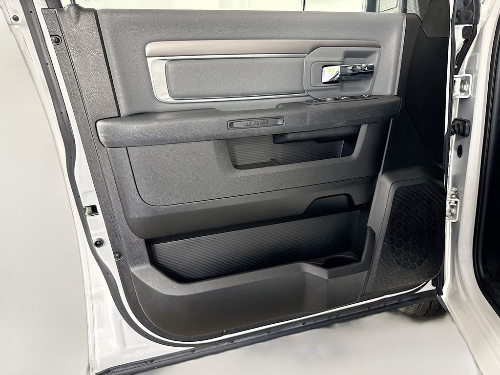 2022 RAM Ram 1500 Classic SLT - Photo 12
