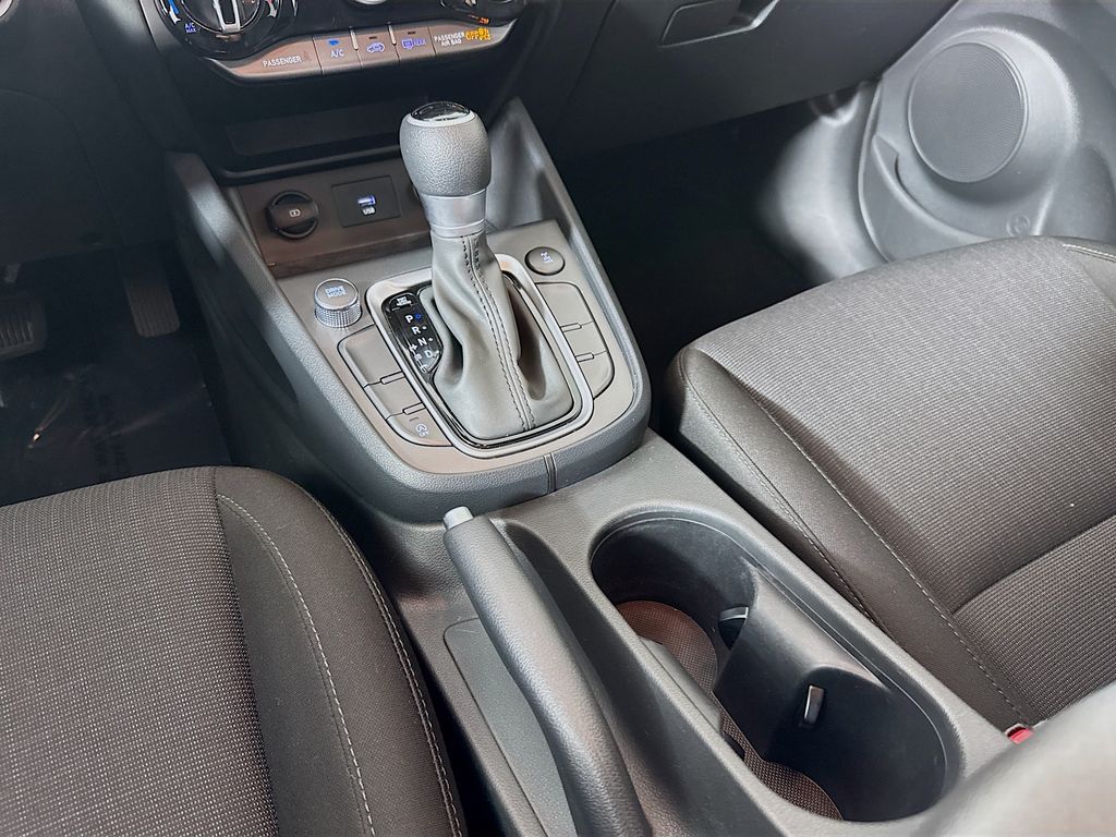 2023 Hyundai Kona SEL - Photo 24