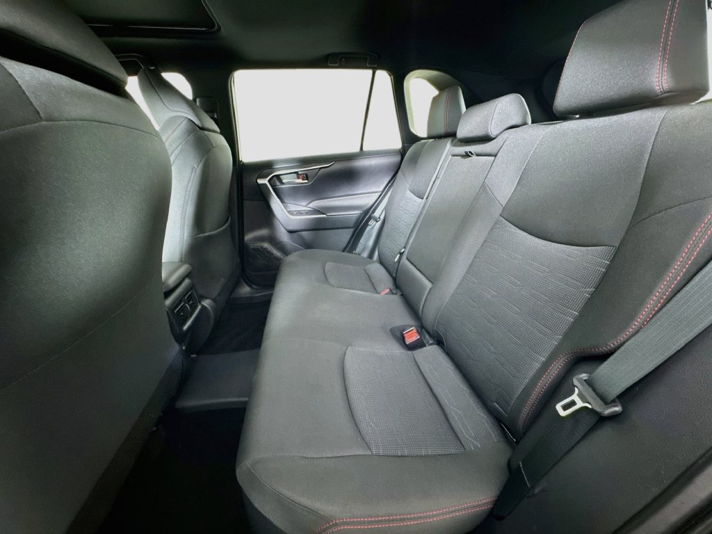 2024 Toyota RAV4 SE - Photo 27