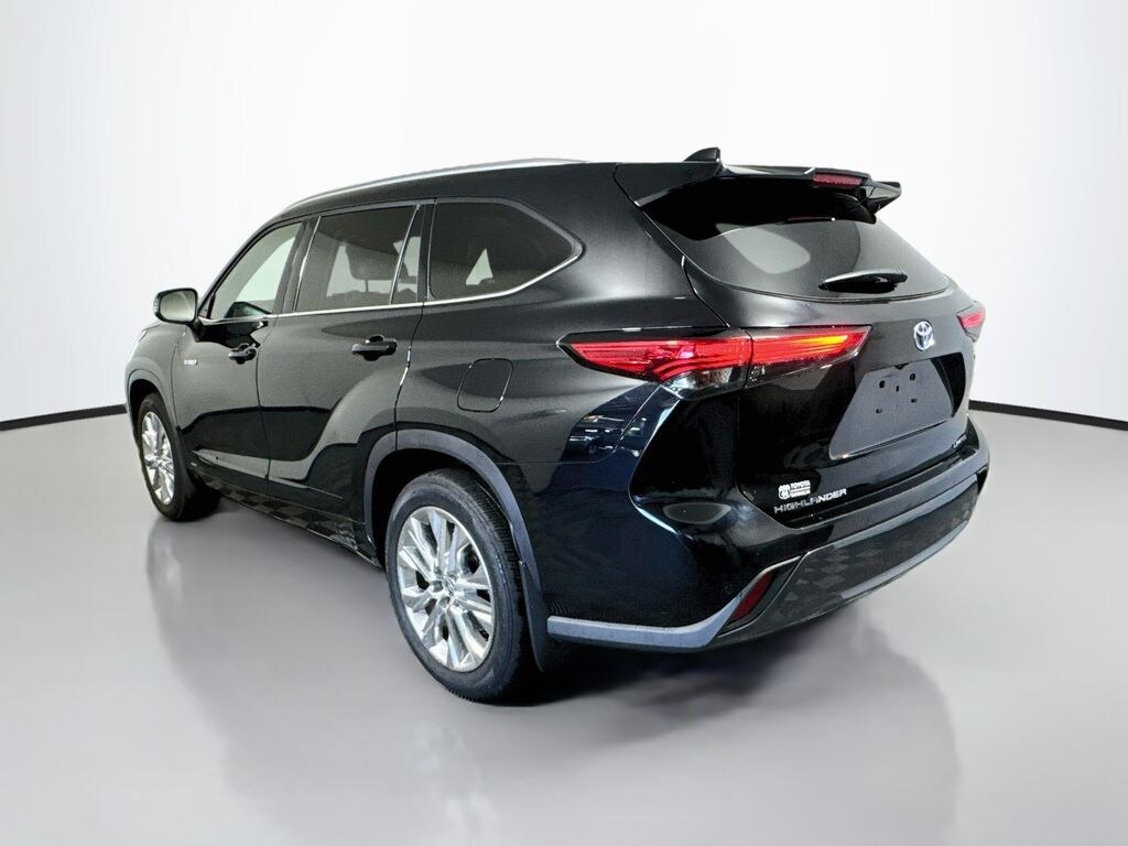 Used 2021 Toyota Highlander Hybrid Limited SUV