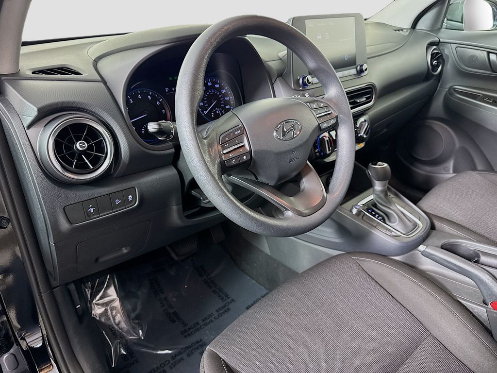 2023 Hyundai Kona SEL - Photo 18